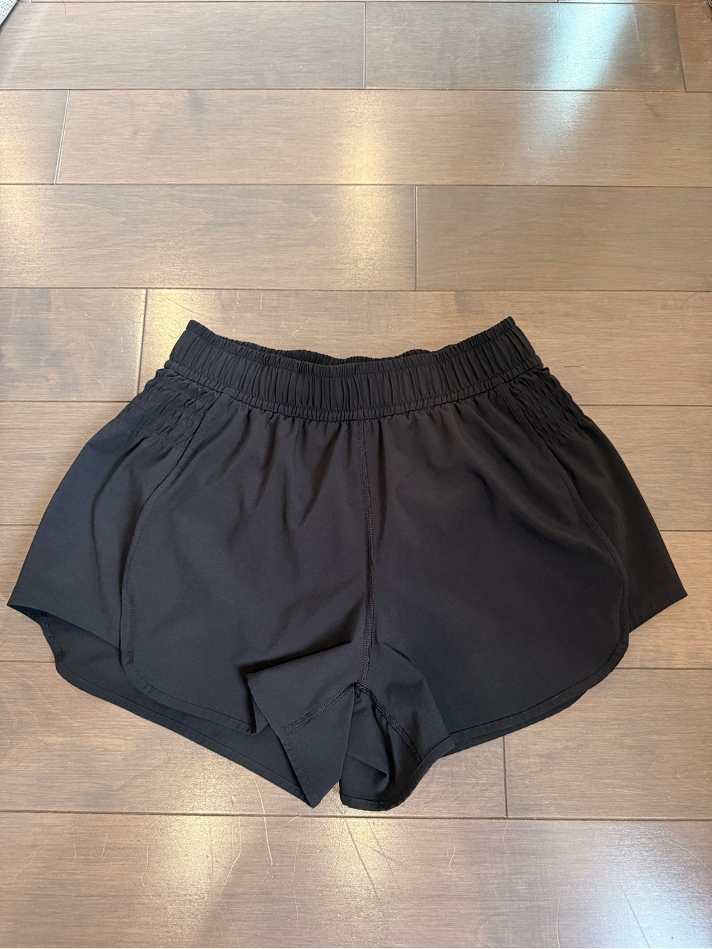 Lululemon Ruched Side High Rise Short 3” - Size 2 Black